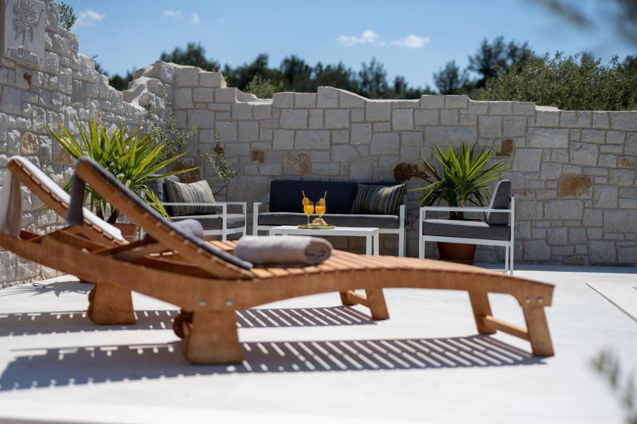 Villa Mista Sutivan Buitenkant foto
