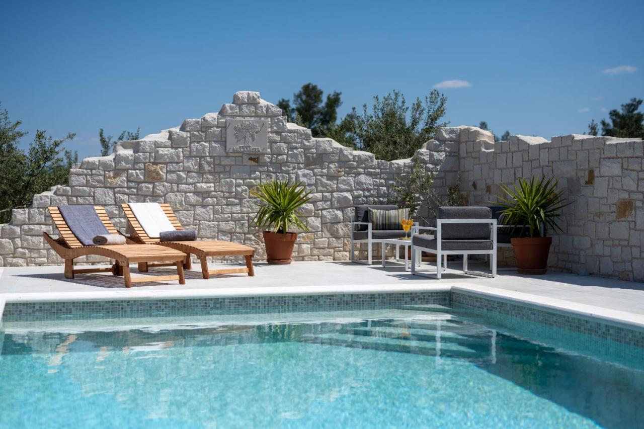 Villa Mista Sutivan Buitenkant foto