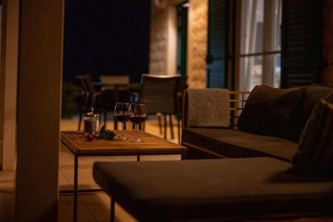 Villa Mista Sutivan Buitenkant foto