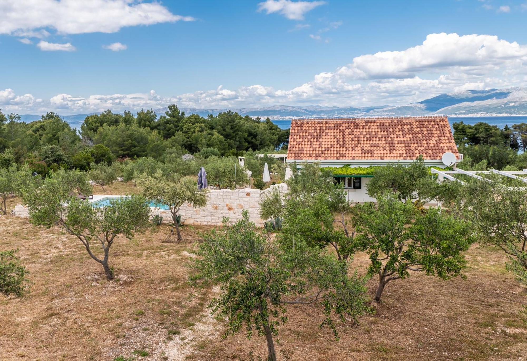 Villa Mista Sutivan Buitenkant foto