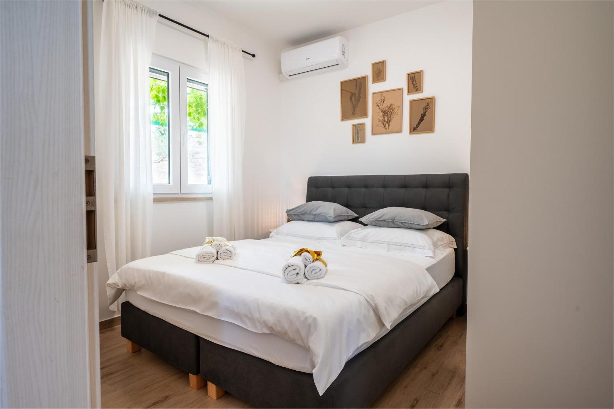 Villa Mista Sutivan Buitenkant foto